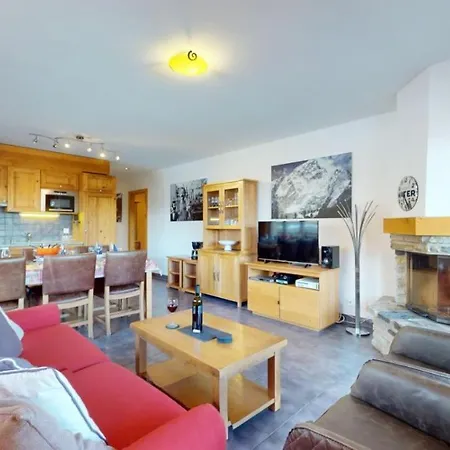 Hauts De Sauna & View Apartment *