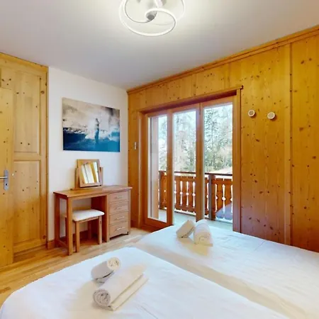 Hauts De Sauna & View Apartment *