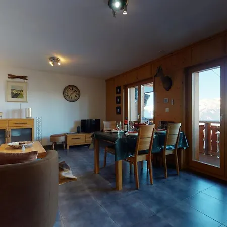 Hauts De Sauna&view Apartment *